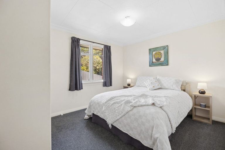 Photo of property in 1 Centennial Avenue, Helensburgh, Dunedin, 9010