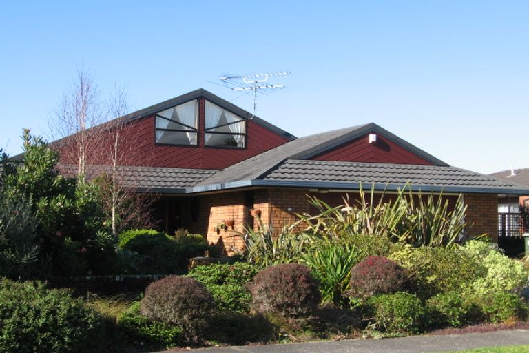 Photo of property in 11 Nickell Place, Orewa, 0931