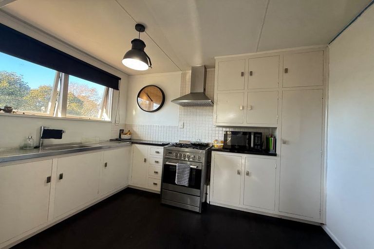 Photo of property in 38 Clivedon Place, Redwood, Christchurch, 8051