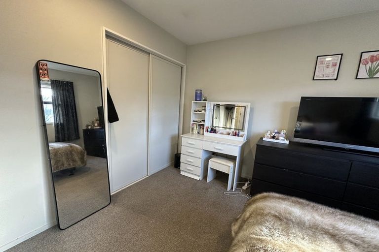 Photo of property in 2/34 John Campbell Crescent, Hillmorton, Christchurch, 8024