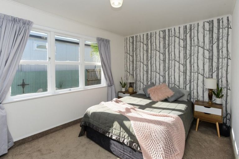 Photo of property in 42 Le Quesne Road, Bay View, Napier, 4104