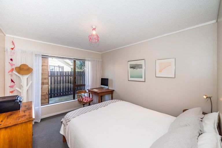 Photo of property in 7 Rodney Grove, Paraparaumu, 5032