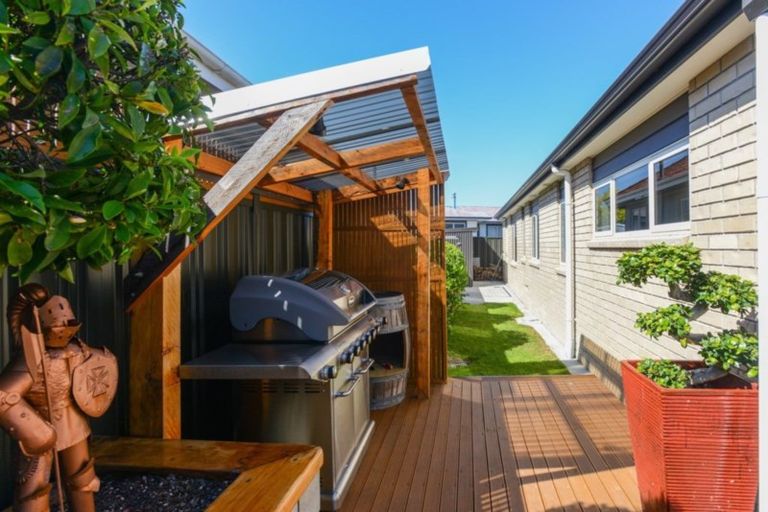Photo of property in 100a Guppy Road, Taradale, Napier, 4112