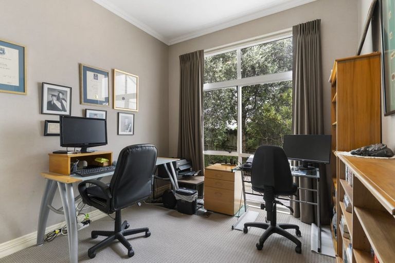 Photo of property in 29 Bronte Place, Somerville, Auckland, 2014