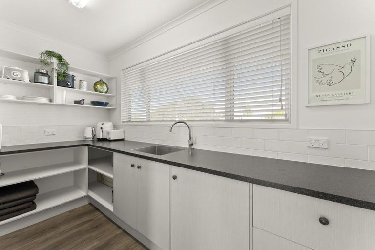 Photo of property in 379b Oceanbeach Road, Mount Maunganui, 3116
