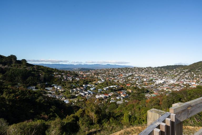 Photo of property in 29 Alanbrooke Place, Karori, Wellington, 6012