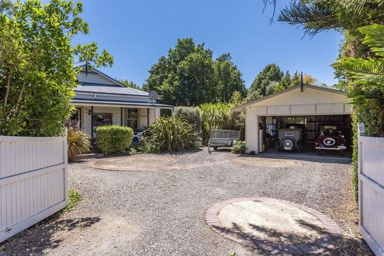 Photo of property in 16 Rata Road, Raumati Beach, Paraparaumu, 5032