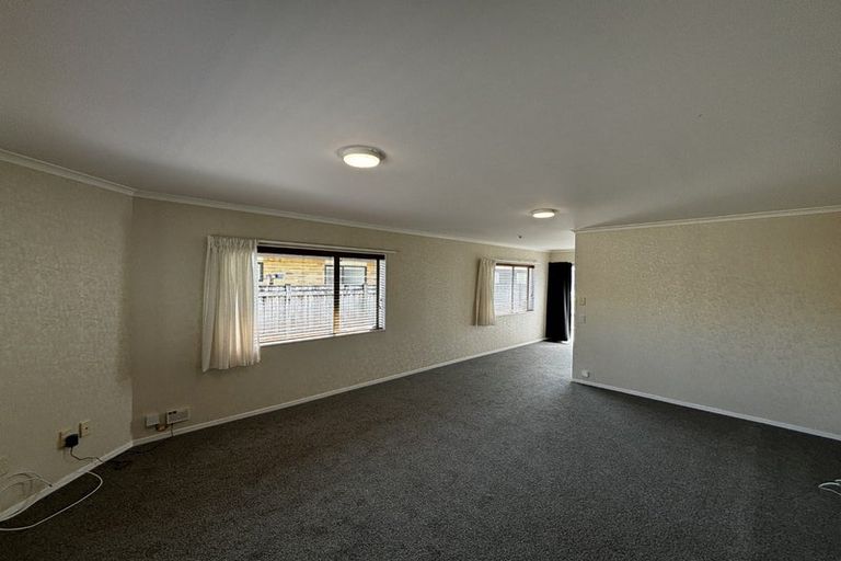 Photo of property in 2/219 Mangorei Road, Merrilands, New Plymouth, 4312