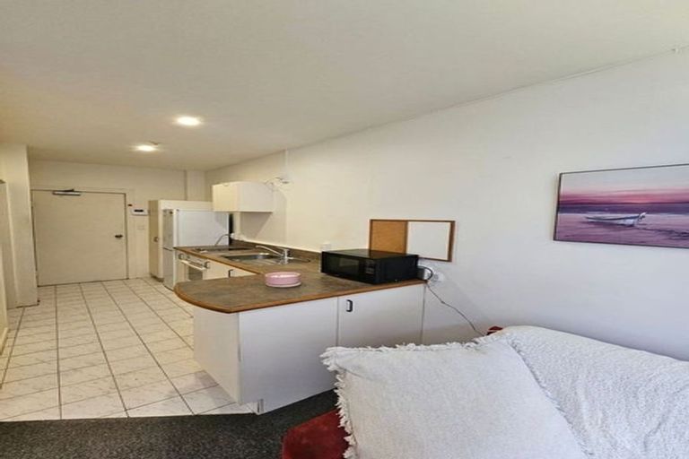 Photo of property in Regency Apartments, 2d/49 Manners Street, Te Aro, Wellington, 6011