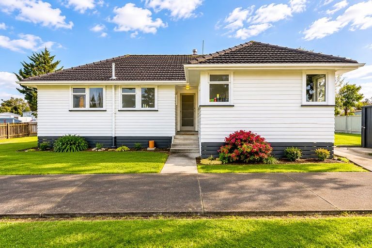 Photo of property in 12 Hartgill Crescent, Dannevirke, 4930