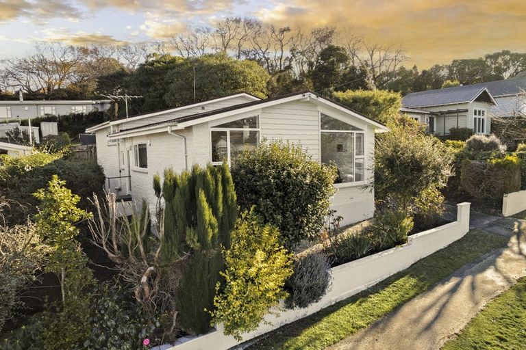Photo of property in 3 Moana Crescent, Musselburgh, Dunedin, 9013