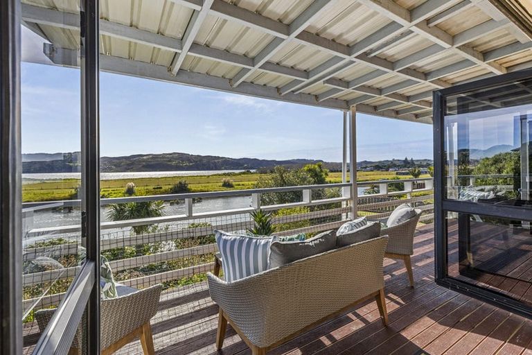 Photo of property in 7 Nihinihi Avenue, Raglan, 3225