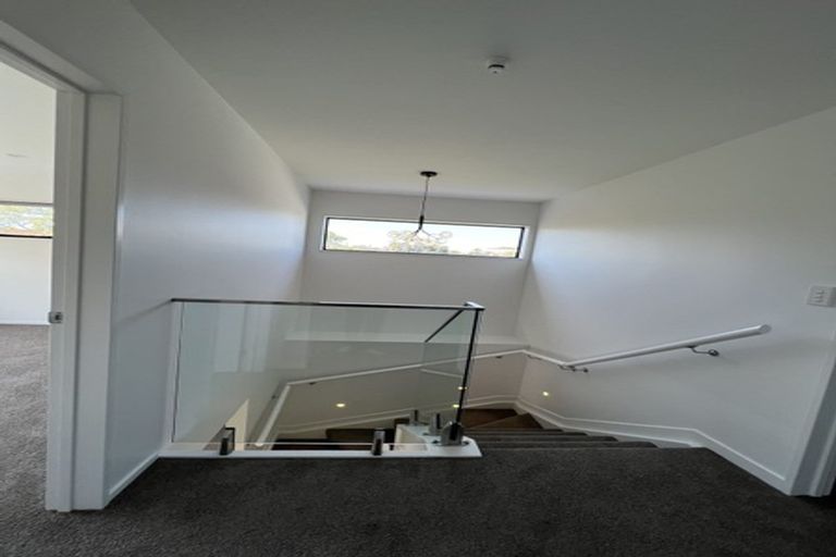 Photo of property in 9a Kaweka Street, New Lynn, Auckland, 0600