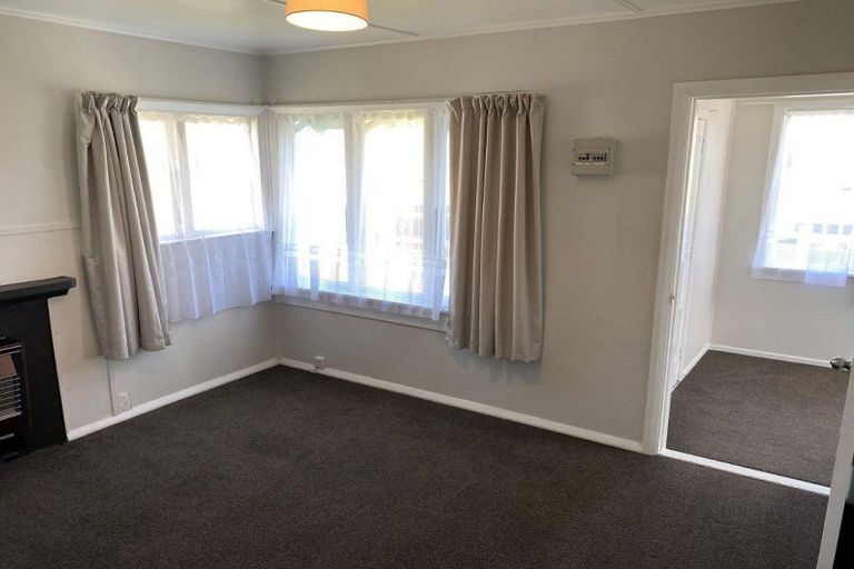 Photo of property in 10 Cornfoot Street, Castlecliff, Whanganui, 4501