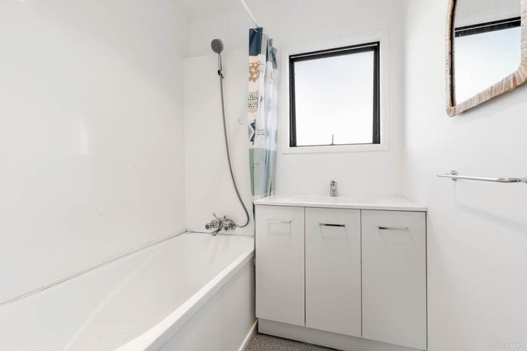 Photo of property in 2/5 Malaspina Place, Papatoetoe, Auckland, 2025