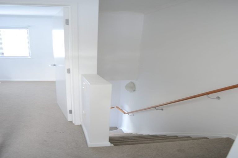 Photo of property in 24/8 Carolina Place, Albany, Auckland, 0632