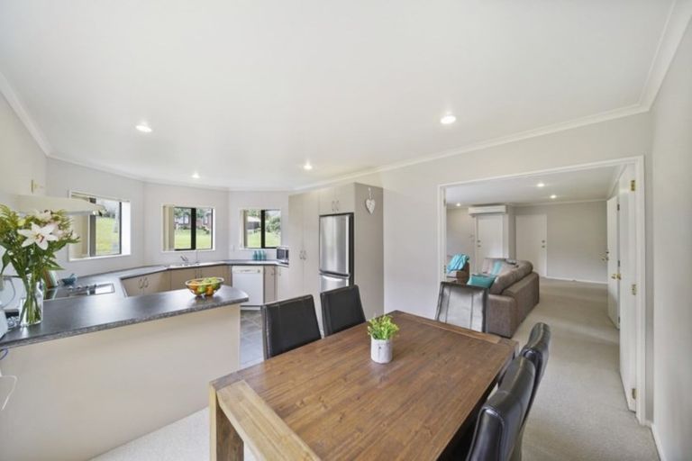 Photo of property in 38 Saralee Drive, Manurewa, Auckland, 2105
