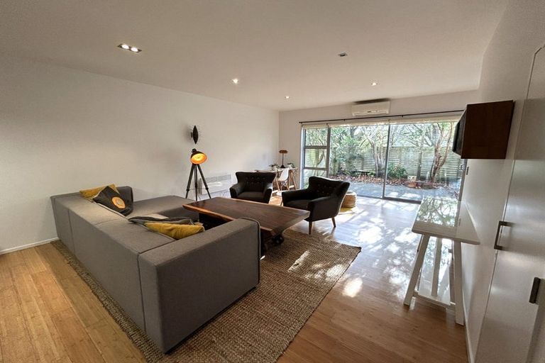 Photo of property in 61 Saddleback Grove, Karori, Wellington, 6012