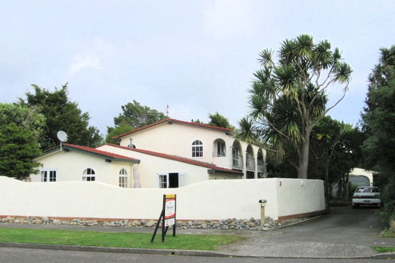 Photo of property in 3 Millvale Street, Waikanae, 5036