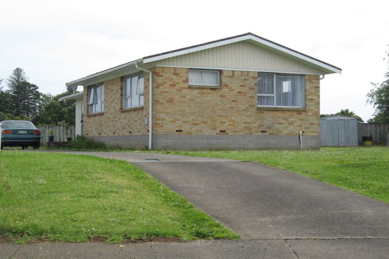 Photo of property in 10 Ilford Crescent, Mangere, Auckland, 2022
