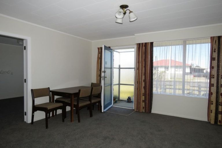 Photo of property in 25-27 Romilly Street, Westport, 7825