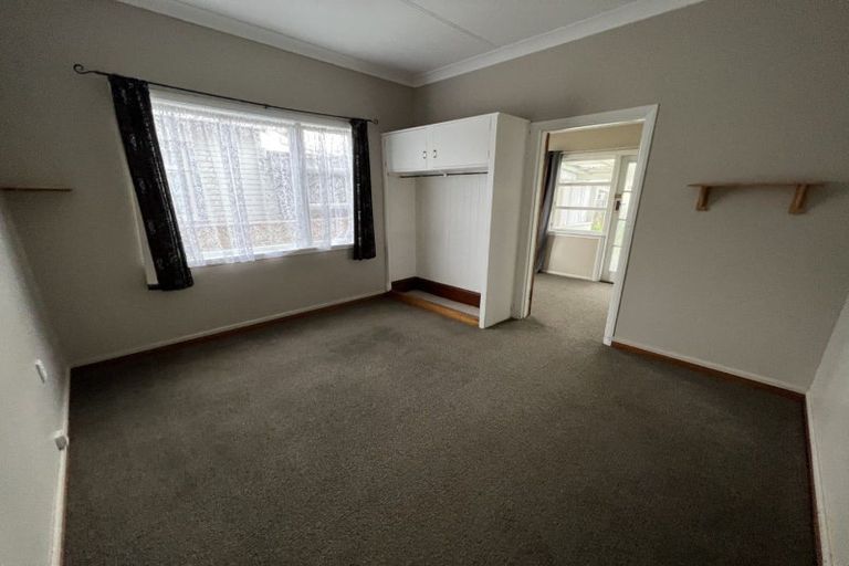 Photo of property in 121 Heretaunga Street, Palmerston North, 4414