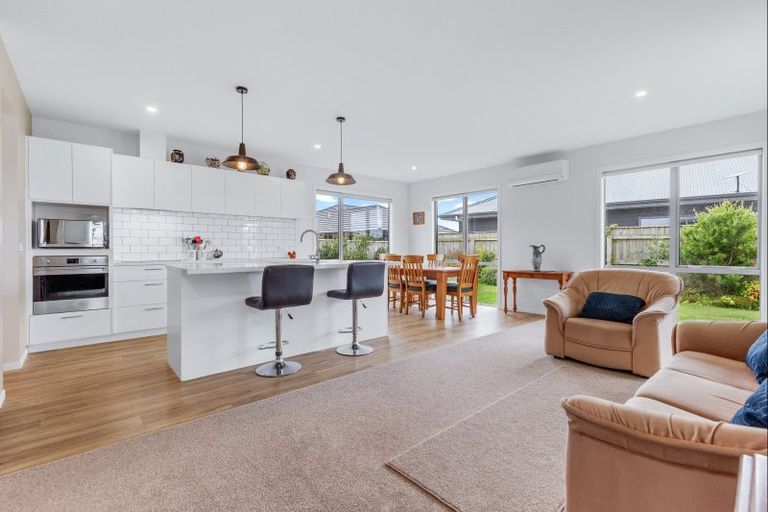 Photo of property in 5 Oak Place, Levin, 5510