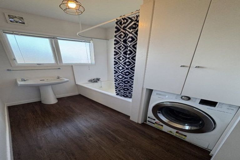 Photo of property in 2/24 Calcutta Street, Khandallah, Wellington, 6035