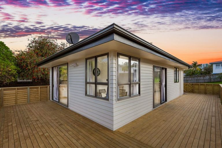 Photo of property in 38 Meilland Place, Glen Eden, Auckland, 0602