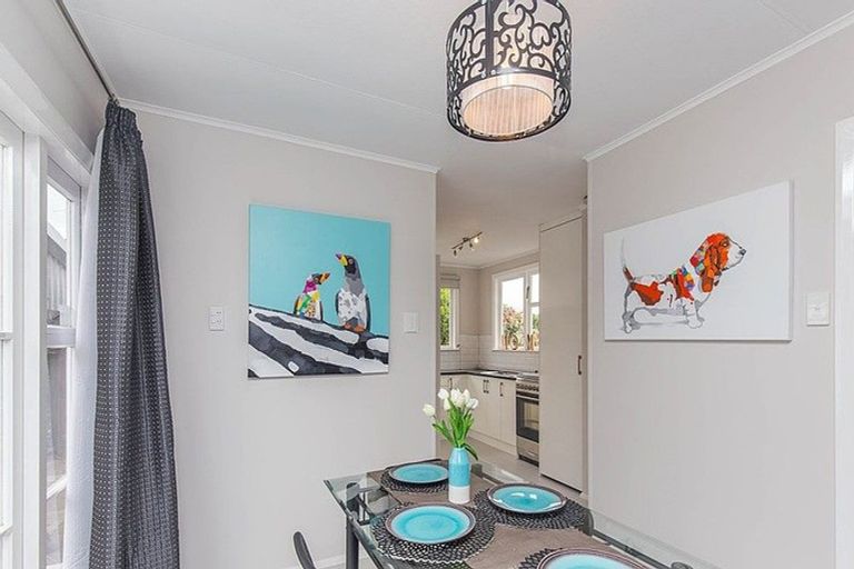 Photo of property in 14 Farmer Street, Mangere East, Auckland, 2024