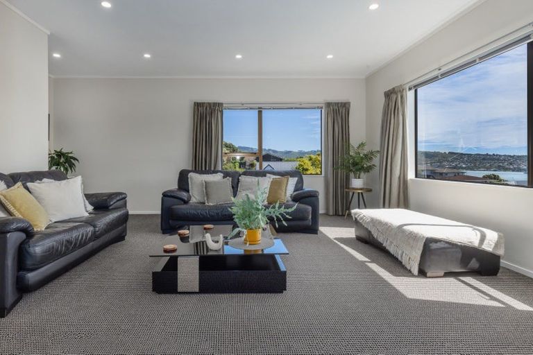 Photo of property in 9 Kinnel Grove, Papakowhai, Porirua, 5024