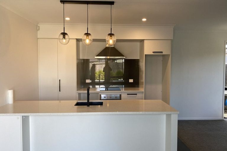Photo of property in 5 Oka Street, Papamoa Beach, Papamoa, 3118