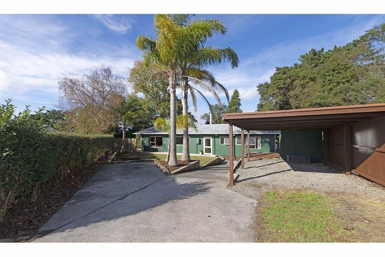Photo of property in 31 Hartley Terrace, Massey, Auckland, 0614