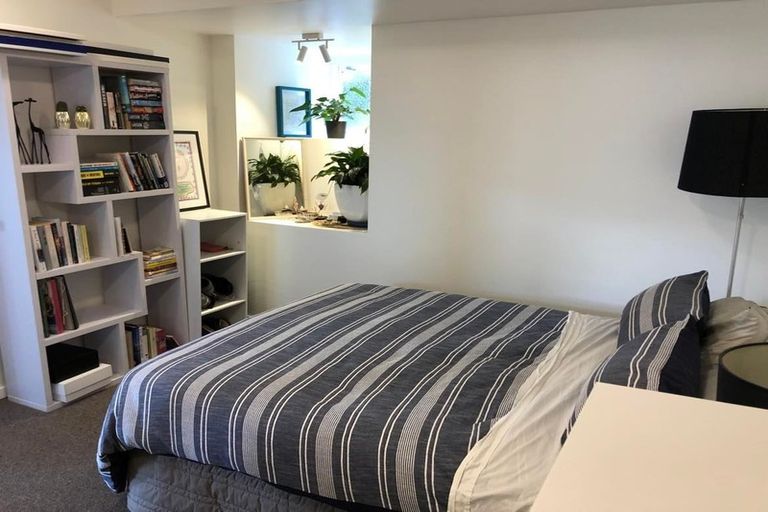 Photo of property in 2/44 Ribble Street, Island Bay, Wellington, 6023