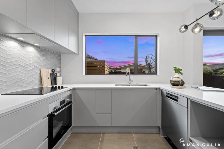 Photo of property in 7e Poto Street, Te Atatu South, Auckland, 0610