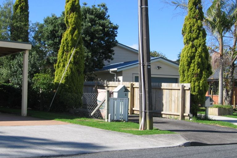 Photo of property in 7 Karamu Street, Te Atatu Peninsula, Auckland, 0610