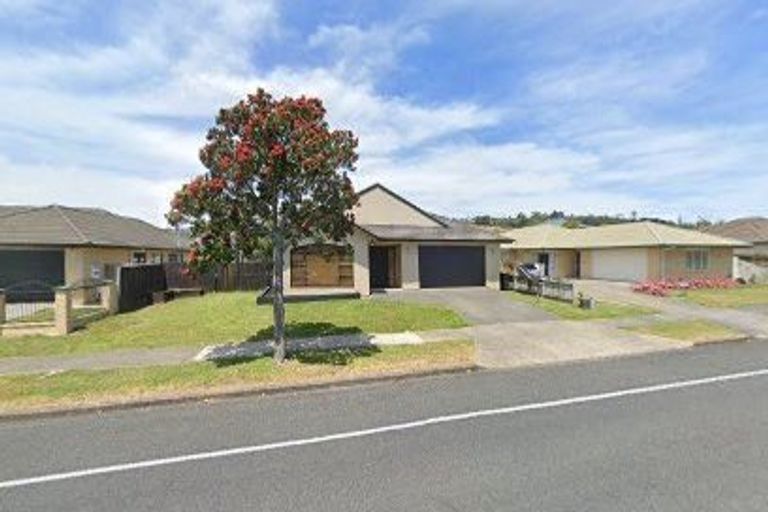 Photo of property in 180 Kilkenny Drive, East Tamaki Heights, Auckland, 2016