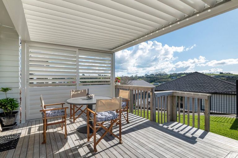 Photo of property in 31 Cavalli Road, Long Bay, Auckland, 0630