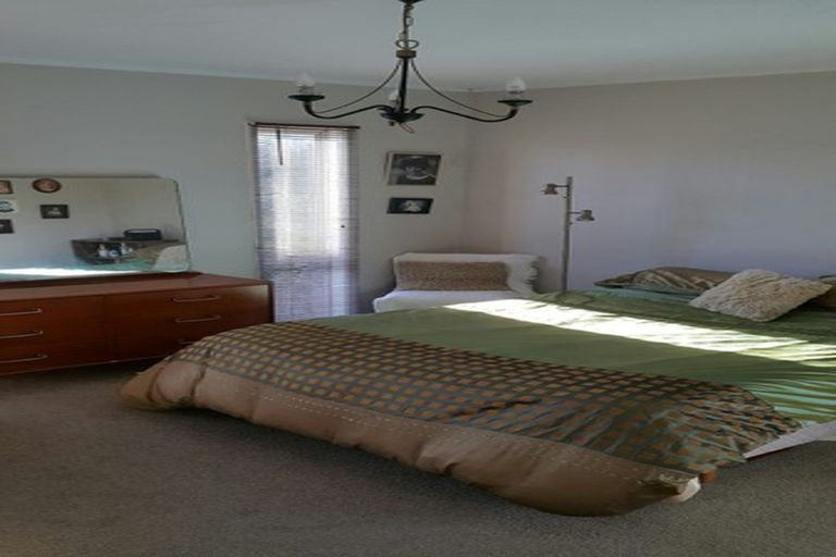 Photo of property in 2/16 Shanaway Rise, Hillcrest, Auckland, 0627