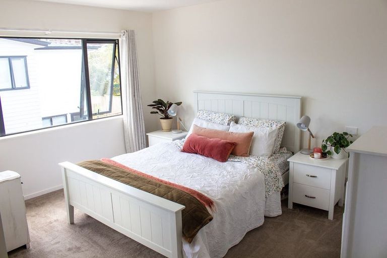 Photo of property in 68c Donovan Avenue, Massey, Auckland, 0614