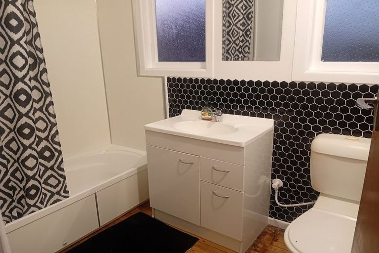 Photo of property in 36 Clouston Crescent, Fenton Park, Rotorua, 3010