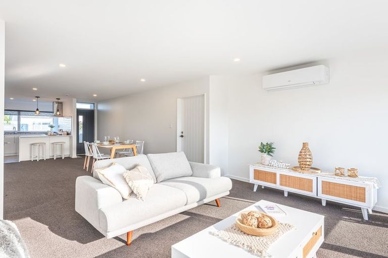 Photo of property in 7 Kakapo Lane, Redwood, Christchurch, 8051