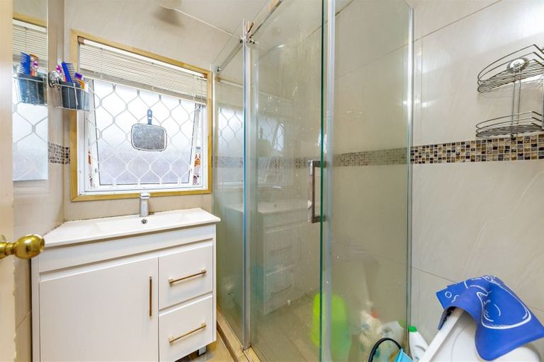 Photo of property in 14 Gadsby Road, Favona, Auckland, 2024