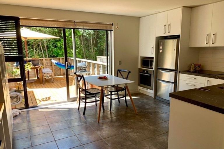 Photo of property in 18/8u Thatcher Crescent, Crofton Downs, Wellington, 6035