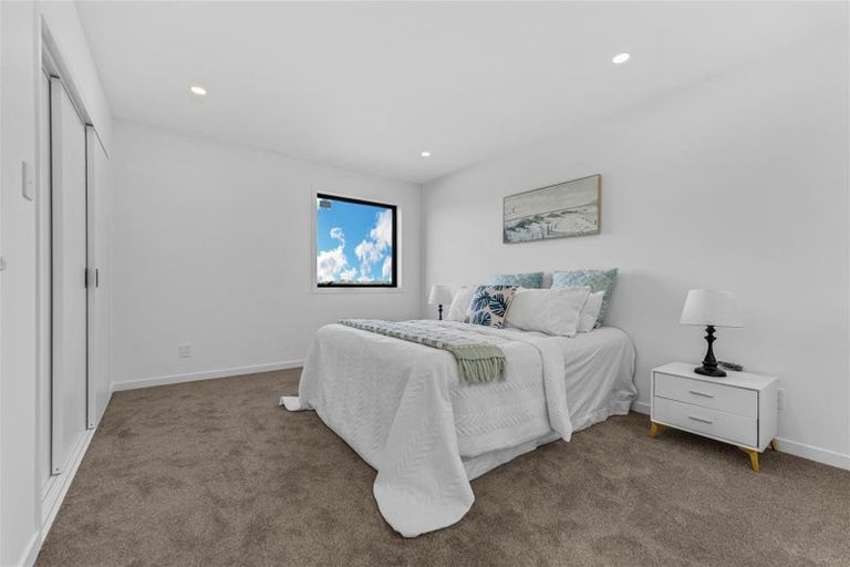 Photo of property in 61 Maungakaraka Road, Karaka, 2580