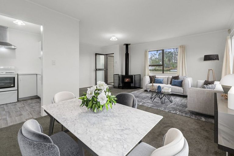 Photo of property in 2/15 Sevilla Place, Unsworth Heights, Auckland, 0632