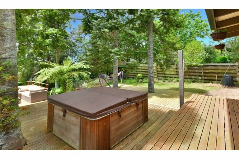 Photo of property in 47 Gledstane Road, Stanmore Bay, Whangaparaoa, 0932
