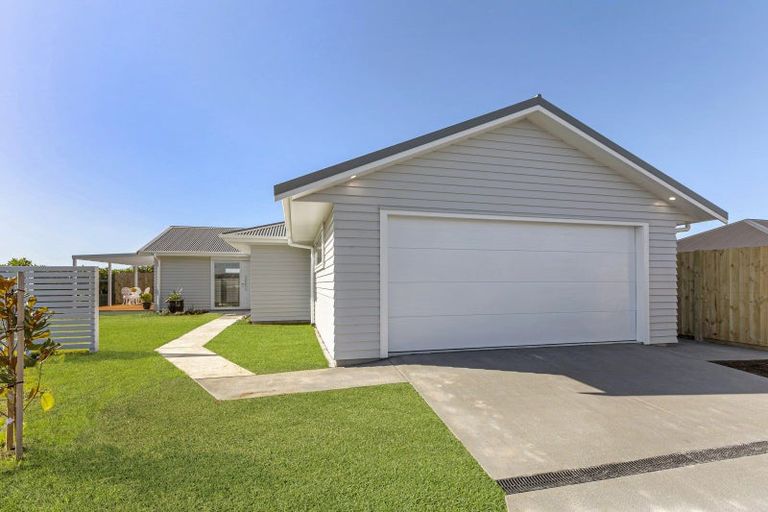 Photo of property in 18 Roka Street, Bell Block, New Plymouth, 4312