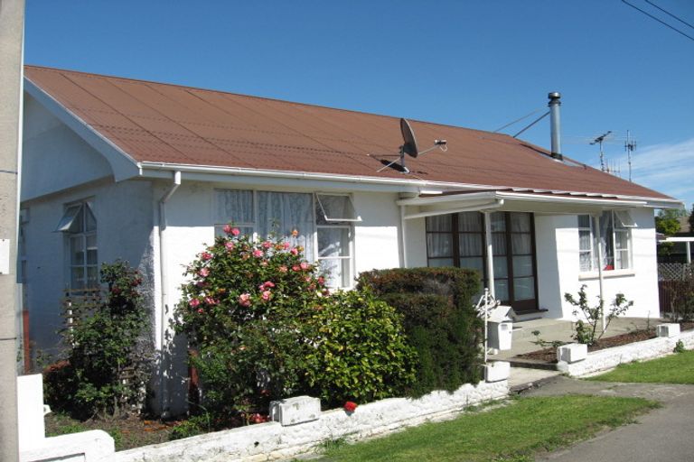 Photo of property in 17 Parkers Road, Tahunanui, Nelson, 7011