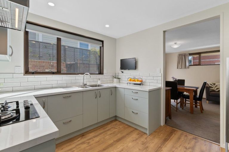 Photo of property in 76 Arthur Street, Dunedin Central, Dunedin, 9016